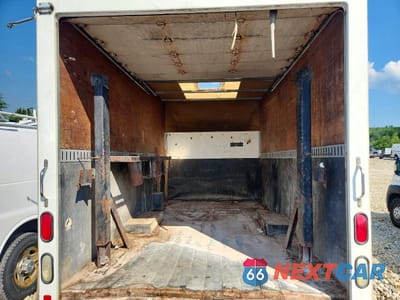 Zdjęcie 10 z 13 samochodu: 2012 CHEVROLET EXPRESS - DELIVERY TRUCK VIN:1GB0G2CG9C1127655 - miniatura