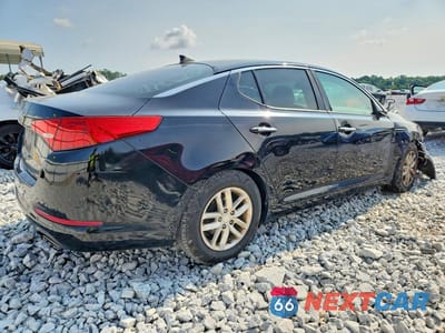 Trzecie zdjęcie samochodu z tyłu: 2013 KIA OPTIMA LX VIN:5XXGM4A70DG239722 - miniatura