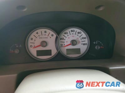 Zdjęcie 9 z 12 samochodu: 2005 FORD ESCAPE XLT VIN:1FMYU03135KA65380 - miniatura