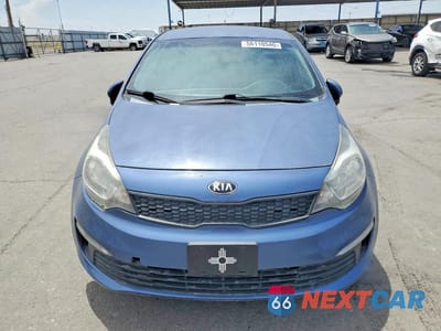 Piąte zdjęcie samochodu w środku: 2016 KIA RIO LX VIN:KNADM4A34G6686439 - miniatura