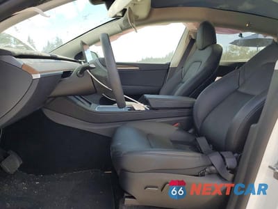 Zdjęcie 7 z 13 samochodu: 2025 TESLA MODEL Y VIN:7SAYGAEE7SF302773 - miniatura