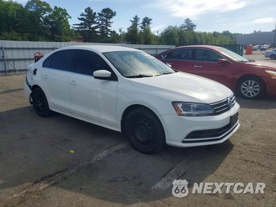Czwarte zdjęcie samochodu z boku: 2017 VOLKSWAGEN JETTA S VIN:3VW2B7AJ6HM267779 - miniatura