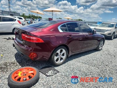 Trzecie zdjęcie samochodu z tyłu: 2017 JAGUAR XE VIN:SAJAR4BG9HA972697 - miniatura