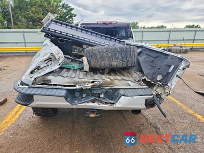 Zdjęcie 6 z 12 samochodu: 2020 GMC SIERRA K2500 DENALI VIN:1GT49REYXLF269067 - miniatura