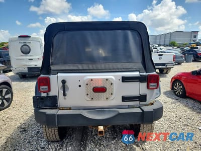 Zdjęcie 6 z 12 samochodu: 2007 JEEP WRANGLER X VIN:1J4GA39197L140348 - miniatura