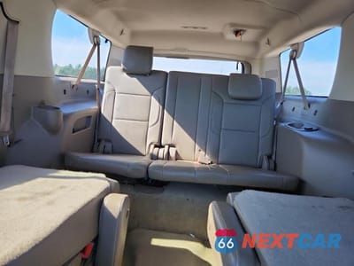 Zdjęcie 10 z 13 samochodu: 2016 CHEVROLET SUBURBAN C1500 LT VIN:1GNSCHKC0GR166912 - miniatura