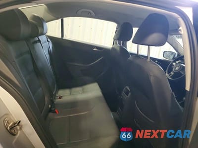 Zdjęcie 10 z 12 samochodu: 2012 VOLKSWAGEN JETTA SE VIN:3VWDP7AJXCM317764 - miniatura
