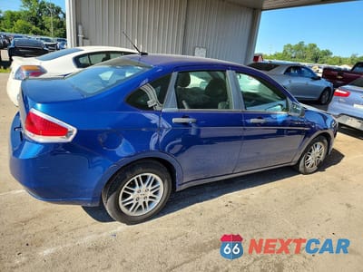 Trzecie zdjęcie samochodu z tyłu: 2009 FORD FOCUS SE VIN:1FAHP35N69W210803 - miniatura
