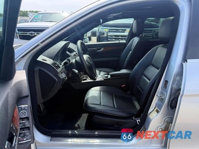 Zdjęcie 11 z 13 samochodu: 2010 MERCEDES-BENZ C 300 4MATIC VIN:WDDGF8BB9AR111417 - miniatura