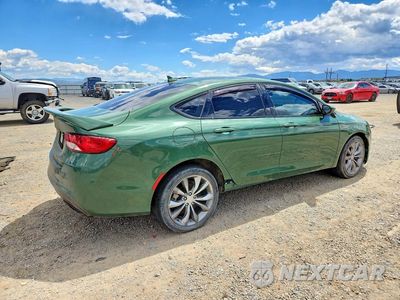 Trzecie zdjęcie samochodu z tyłu: 2015 CHRYSLER 200 S VIN:1C3CCCBG8FN707010 - miniatura
