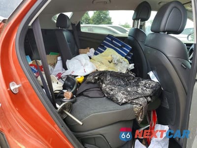 Zdjęcie 11 z 13 samochodu: 2016 HYUNDAI TUCSON LIMITED VIN:KM8J33A29GU230664 - miniatura