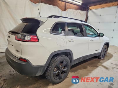 Trzecie zdjęcie samochodu z tyłu: 2020 JEEP CHEROKEE LATITUDE PLUS VIN:1C4PJMLB9LD572620 - miniatura