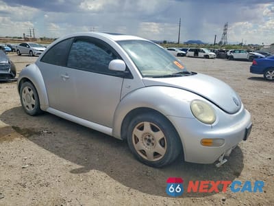 Czwarte zdjęcie samochodu z boku: 2000 VOLKSWAGEN NEW BEETLE GLS VIN:3VWCA21C2YM459969 - miniatura