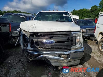 Piąte zdjęcie samochodu w środku: 2017 FORD F350 SUPER DUTY VIN:1FD8X3H67HED87696 - miniatura