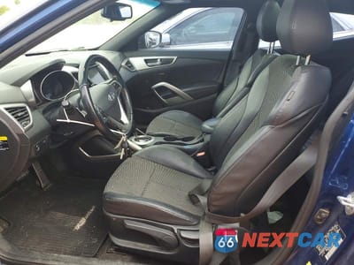 Zdjęcie 7 z 12 samochodu: 2016 HYUNDAI VELOSTER BASE VIN:KMHTC6AD5GU248980 - miniatura