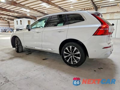 Drugie zdjęcie samochodu z przodu: 2023 VOLVO XC60 PLUS VIN:YV4L12DE9P1257784 - miniatura
