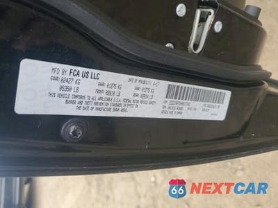 Zdjęcie 12 z 12 samochodu: 2017 CHRYSLER 300 S VIN:2C3CCABT3HH617745 - miniatura