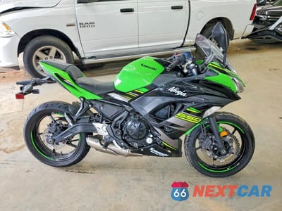2018 KAWASAKI EX650 F JKAEXEK17JDA23996 - główne zdjęcie licytacji z USA - miniatura
