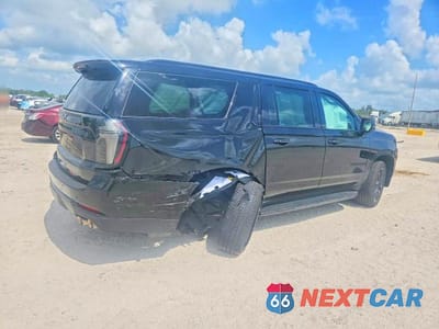 Trzecie zdjęcie samochodu z tyłu: 2026 CHEVROLET SUBURBAN C1500 RST VIN:1GNS5EKD4TR137585 - miniatura