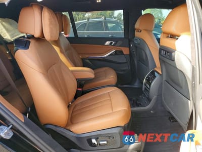Zdjęcie 11 z 13 samochodu: 2021 BMW X7 XDRIVE40I VIN:5UXCW2C06M9F10553 - miniatura