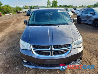 Piąte zdjęcie samochodu w środku: 2017 DODGE GRAND CARAVAN SXT VIN:2C4RDGCG2HR624963 - miniatura