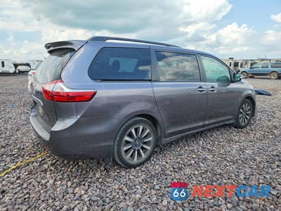 Trzecie zdjęcie samochodu z tyłu: 2019 TOYOTA SIENNA LIMITED 7-PASSENGER VIN:5TDYZ3DC1KS999095 - miniatura