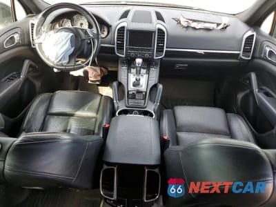 Zdjęcie 8 z 13 samochodu: 2011 PORSCHE CAYENNE VIN:WP1AA2A21BLA04779 - miniatura