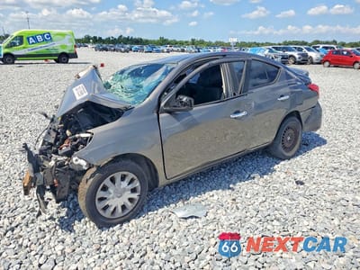 2015 NISSAN VERSA 1.6 SV 3N1CN7AP5FL902953 - główne zdjęcie licytacji z USA - miniatura