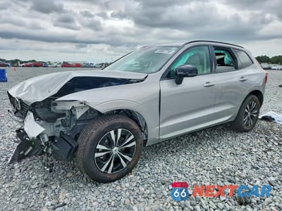 2025 VOLVO XC60 CORE YV4M12RJ3S1111920 - główne zdjęcie licytacji z USA - miniatura