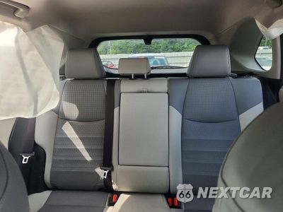 Zdjęcie 10 z 13 samochodu: 2019 TOYOTA RAV4 LIMITED VIN:JTMDWRFV2KD035559 - miniatura
