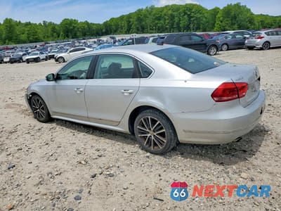 Drugie zdjęcie samochodu z przodu: 2015 VOLKSWAGEN PASSAT SE VIN:1VWBT7A30FC017449 - miniatura