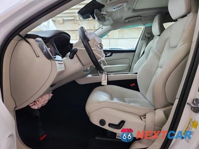 Zdjęcie 7 z 13 samochodu: 2023 VOLVO XC60 PLUS VIN:YV4L12DE9P1257784 - miniatura