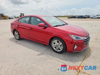 Czwarte zdjęcie samochodu z boku: 2020 HYUNDAI ELANTRA SEL VIN:KMHD84LF5LU107734 - miniatura