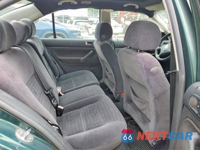 Zdjęcie 10 z 12 samochodu: 2002 VOLKSWAGEN JETTA GLS TDI VIN:3VWSP69M82M174845 - miniatura