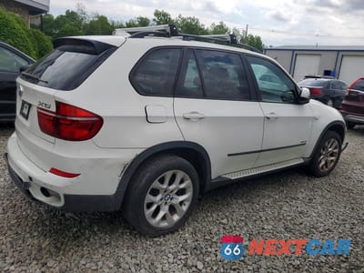 Trzecie zdjęcie samochodu z tyłu: 2013 BMW X5 XDRIVE35I VIN:5UXZV4C54D0B17479 - miniatura