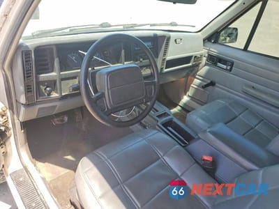 Zdjęcie 8 z 12 samochodu: 1996 JEEP CHEROKEE SE VIN:1J4FJ27S7TL257566 - miniatura