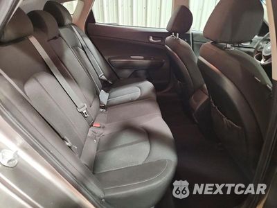 Zdjęcie 10 z 12 samochodu: 2017 KIA OPTIMA LX VIN:5XXGT4L34HG133437 - miniatura
