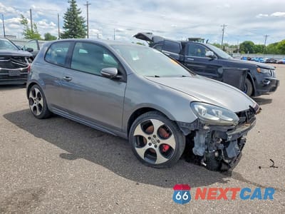 Czwarte zdjęcie samochodu z boku: 2010 VOLKSWAGEN GTI VIN:WVWEV7AJ8AW231458 - miniatura