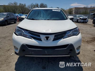 Piąte zdjęcie samochodu w środku: 2015 TOYOTA RAV4 XLE VIN:JTMWFREV6FD068290 - miniatura