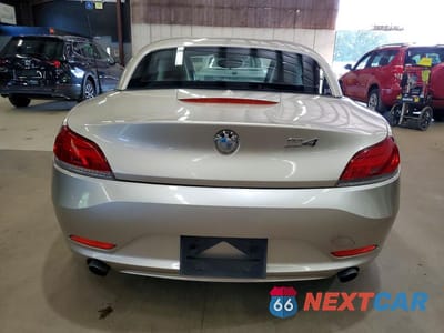 Zdjęcie 6 z 12 samochodu: 2011 BMW Z4 SDRIVE35I VIN:WBALM7C53BE382836 - miniatura
