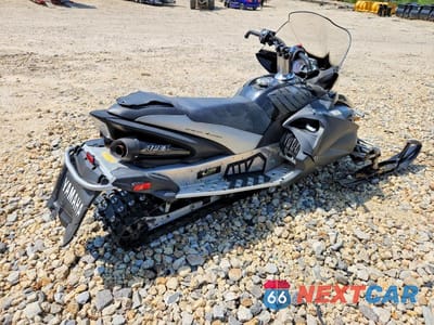 Czwarte zdjęcie samochodu z boku: 2011 YAMAHA RX10 APEX VIN:JYE8JT008BA002104 - miniatura