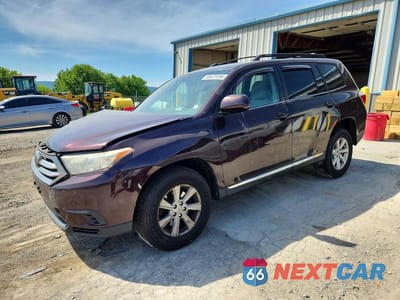 2013 TOYOTA HIGHLANDER BASE 5TDBK3EH7DS270316 - główne zdjęcie licytacji z USA - miniatura