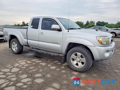 Czwarte zdjęcie samochodu z boku: 2010 TOYOTA TACOMA PRERUNNER ACCESS CAB VIN:5TETU4GN1AZ676744 - miniatura