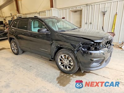 Czwarte zdjęcie samochodu z boku: 2021 JEEP CHEROKEE LATITUDE LUX VIN:1C4PJLMX7MD180807 - miniatura