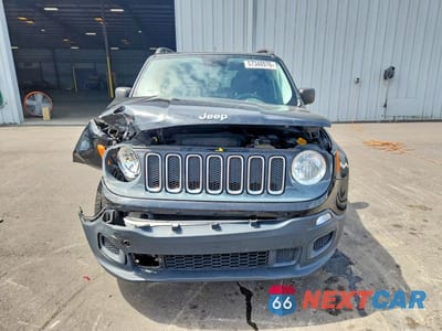 Piąte zdjęcie samochodu w środku: 2017 JEEP RENEGADE SPORT VIN:ZACCJAAB3HPE59352 - miniatura
