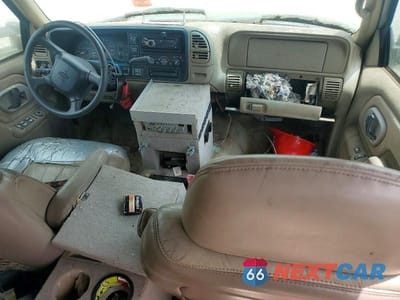 Zdjęcie 8 z 13 samochodu: 2000 CHEVROLET TAHOE K1500 VIN:1GNEK13R2YR179298 - miniatura