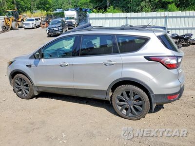 Drugie zdjęcie samochodu z przodu: 2018 FORD ESCAPE SE VIN:1FMCU9GD6JUC43395 - miniatura