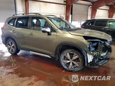 Czwarte zdjęcie samochodu z boku: 2020 SUBARU FORESTER TOURING VIN:JF2SKAXC2LH569481 - miniatura