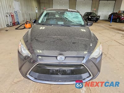 Piąte zdjęcie samochodu w środku: 2018 TOYOTA YARIS IA BASE VIN:3MYDLBYV3JY326548 - miniatura
