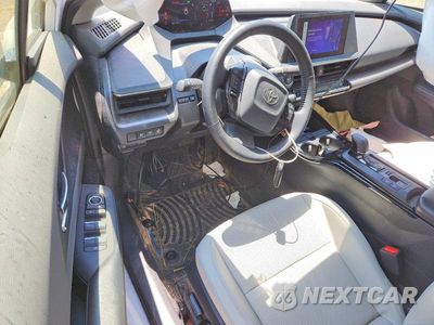 Zdjęcie 8 z 12 samochodu: 2025 TOYOTA PRIUS XLE VIN:JTDACAAU5S3053264 - miniatura